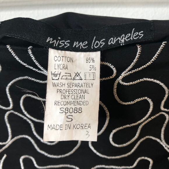 Miss Me Floral Embroidered Black Skirt size Small - Picture 5 of 5